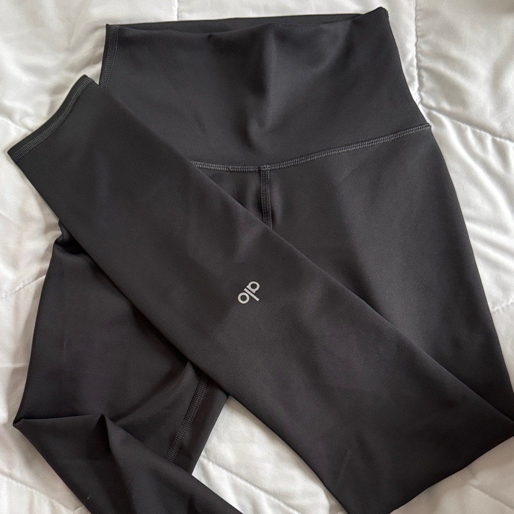 ALO Yoga black High-Waist Leggings